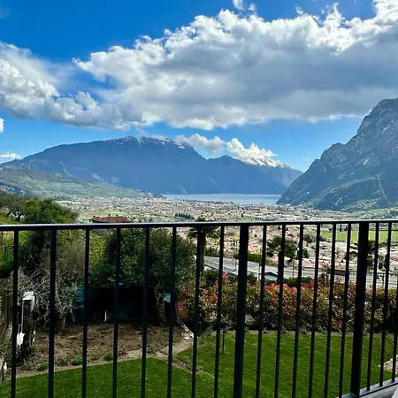 Eco Garda Hill Apartment Tenno