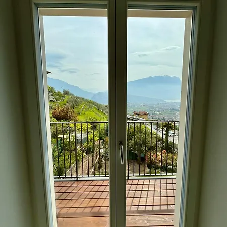 Eco Garda Hill Apartment *