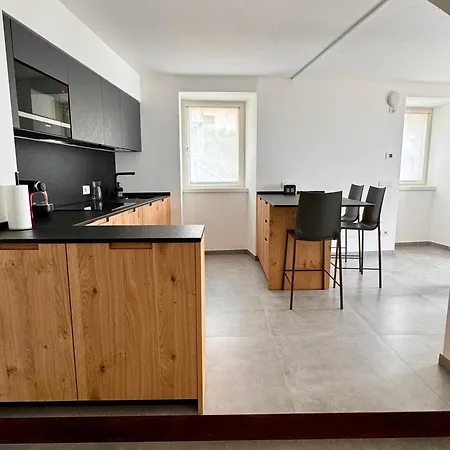 Eco Garda Hill Apartment Tenno