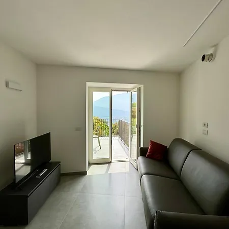 Eco Garda Hill Apartment