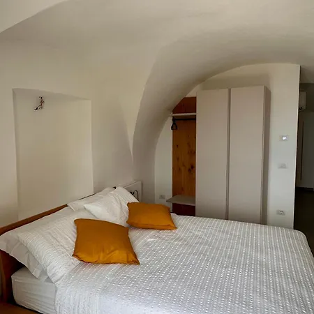 Eco Garda Hill Apartment